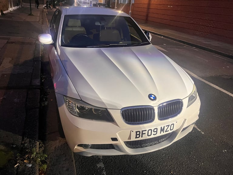 BMW, 3 SERIES, Saloon, 2009, Manual, 1995 (cc), 4 doors