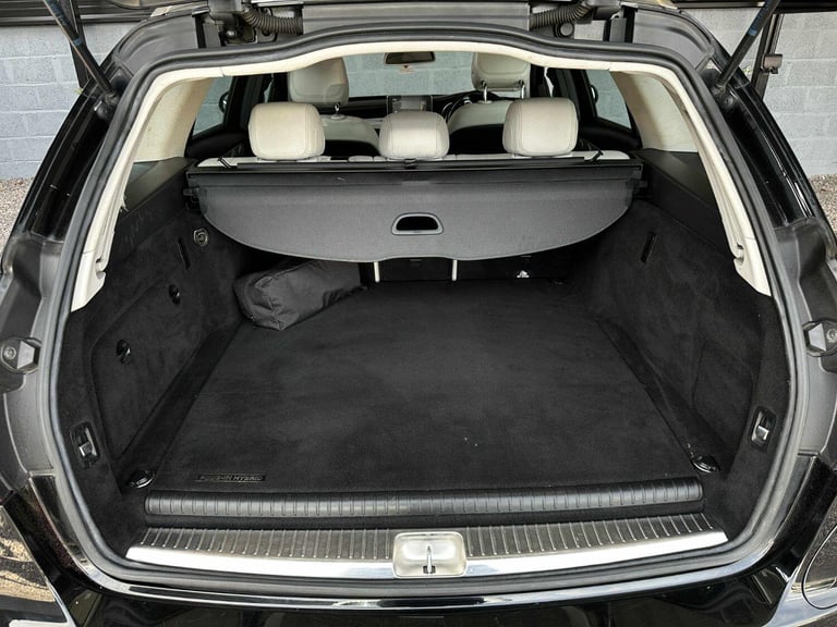 MERCEDES-BENZ C CLASS 2.0 C350e 6.4kWh Sport Black Auto Petrol Plug-in Hybrid 20