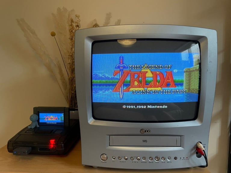 image for LG 14" Portable Retro CRT TV + VHS Turquoise + Raspberry Pi Stream Box KE14P2BX