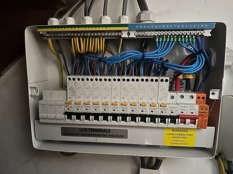 SJ Electrical - Bristol Electrician 