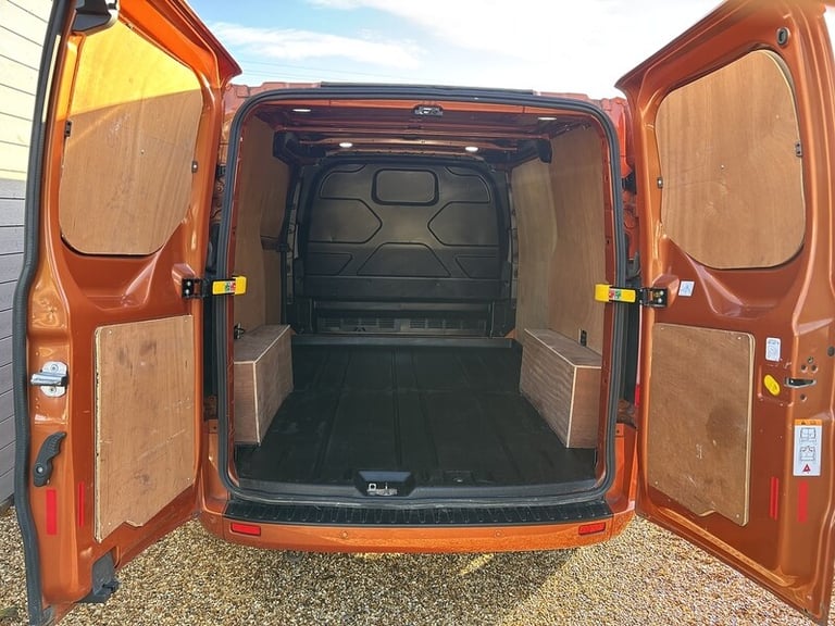 2020 Ford Transit Custom 2.0 EcoBlue 130ps Low Roof Limited Van PANEL VAN DIESEL Manual