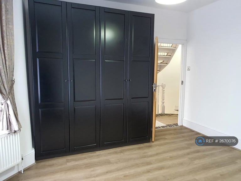 3 bedroom house in Goodall Road, London, E11 (3 bed) (#2670076)