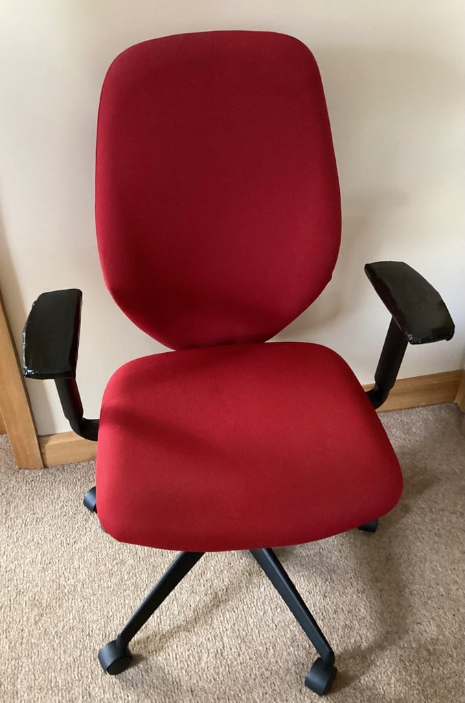 image for Office chair / desk chair with arms