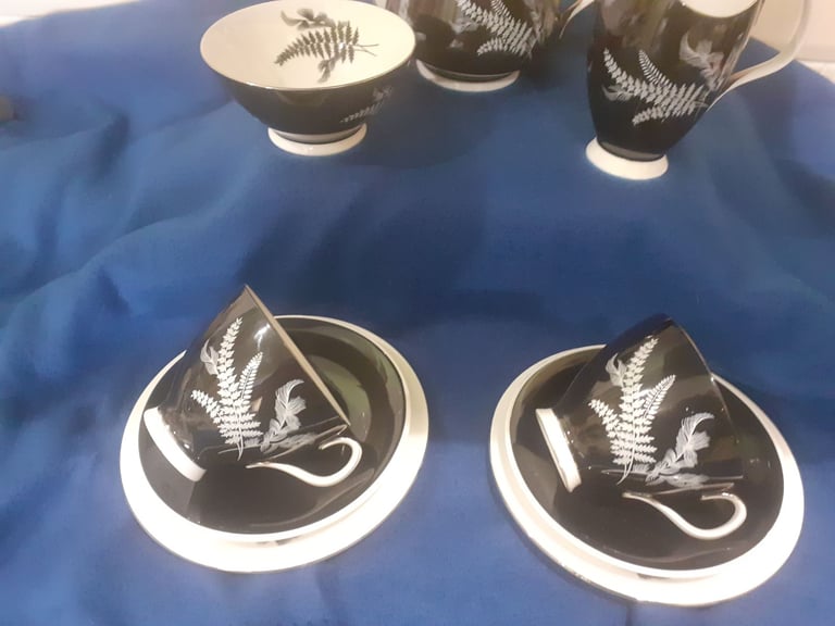 Rare Royal Albert China Night & Day, Teapot, Sugar Bowl, 2 Cups & 2 Saucers & 2 Side Plates 