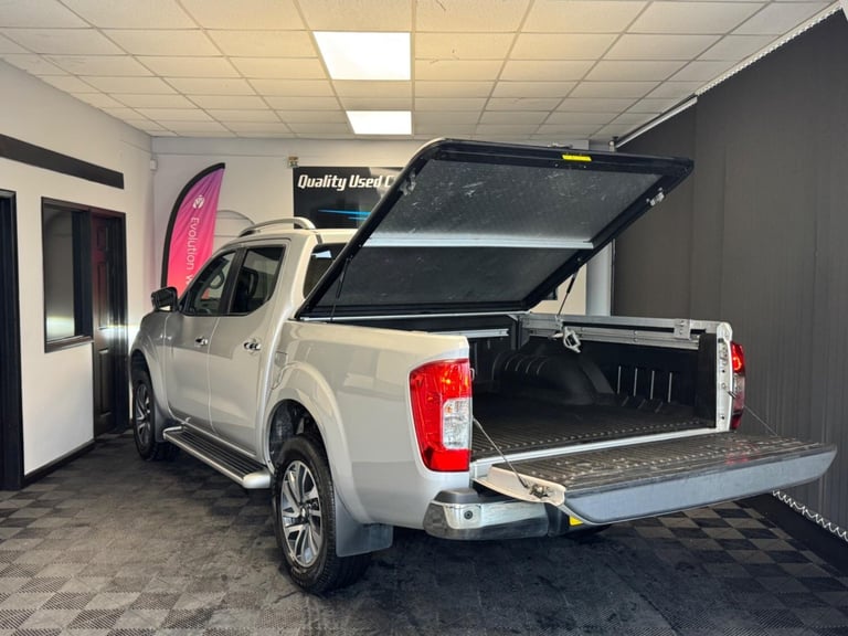 2018 Nissan Navara 2.3 dCi Tekna 4WD Euro 6 (s/s) 4dr PICK UP Diesel Manual