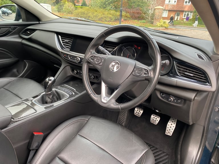 2018 Vauxhall Insignia 2.0 Turbo D BlueInjection Elite Nav Sports Tourer 5dr
