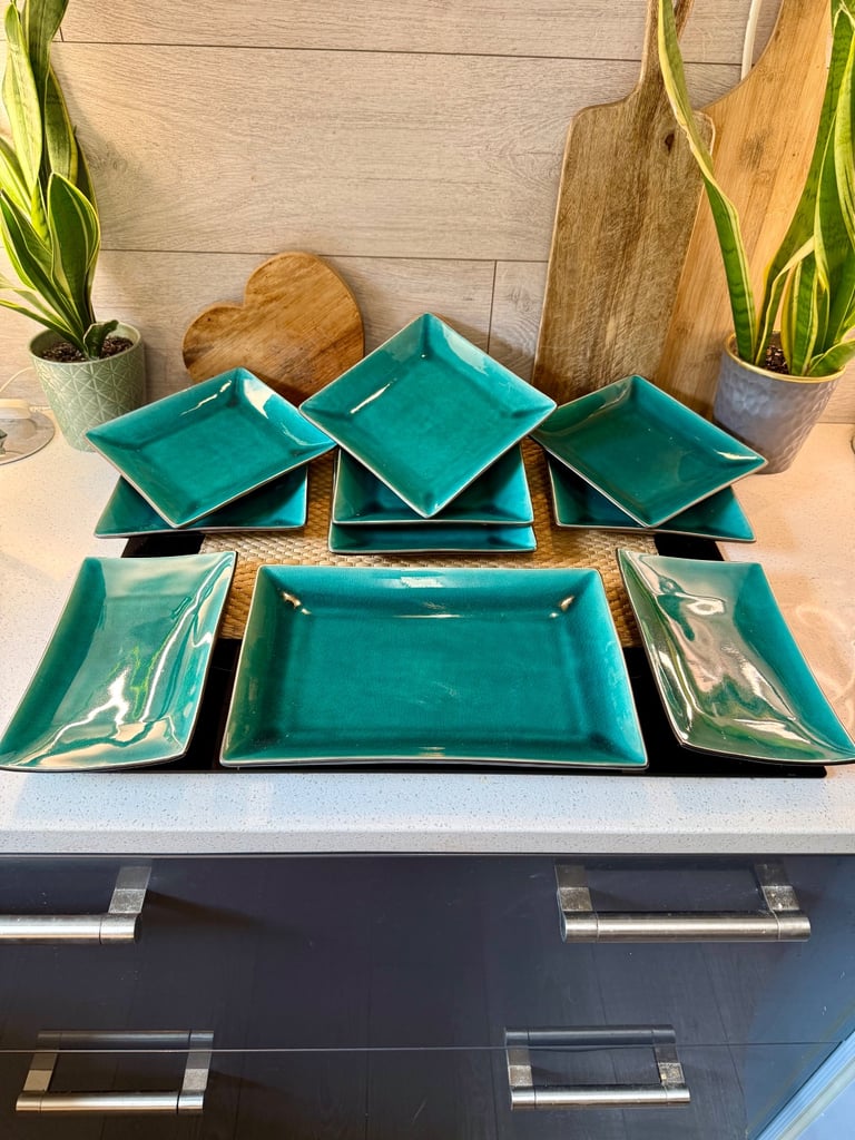 image for Vintage 10 piece dinner set , immaculate condition , has been used on special occasions