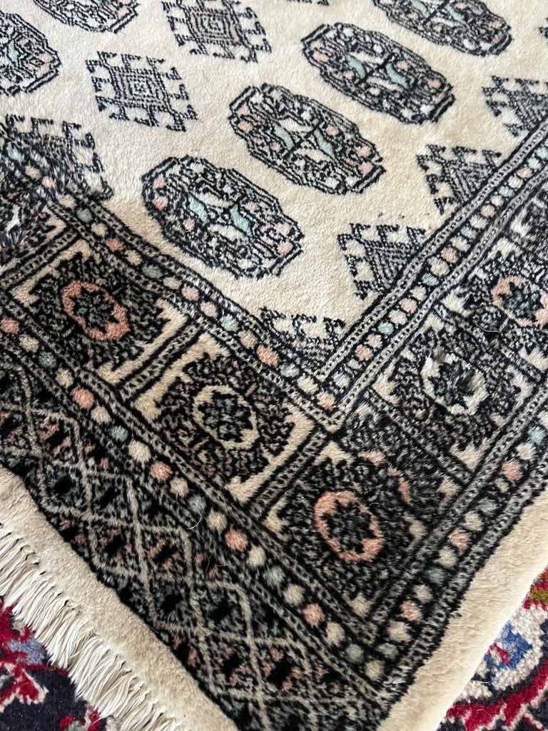 HANDMADE SOFT FEEL WOOL RUG 