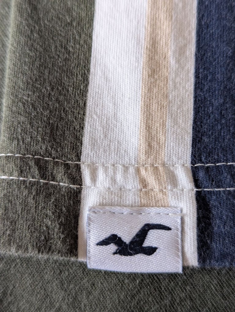 Hollister T-Shirt, White/Green/Black/Beige, Size Medium 