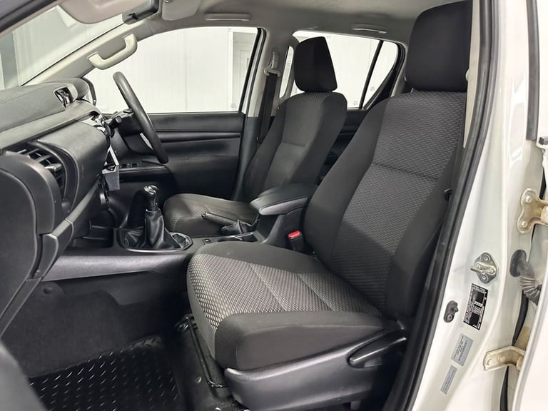 2020 70 TOYOTA HI-LUX 2.4 D-4D ACTIVE PICKUP DOUBLE CAB 4DR DIESEL MANUAL 4WD EU