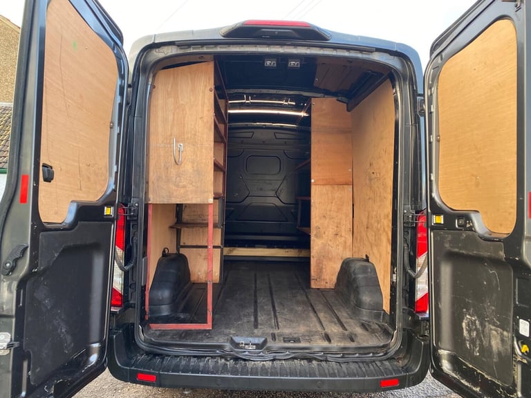 FORD TRANSIT 2.0 Transit Limited Van 350 L2 2.0L EcoBlue 130PS FWD 6 Speed