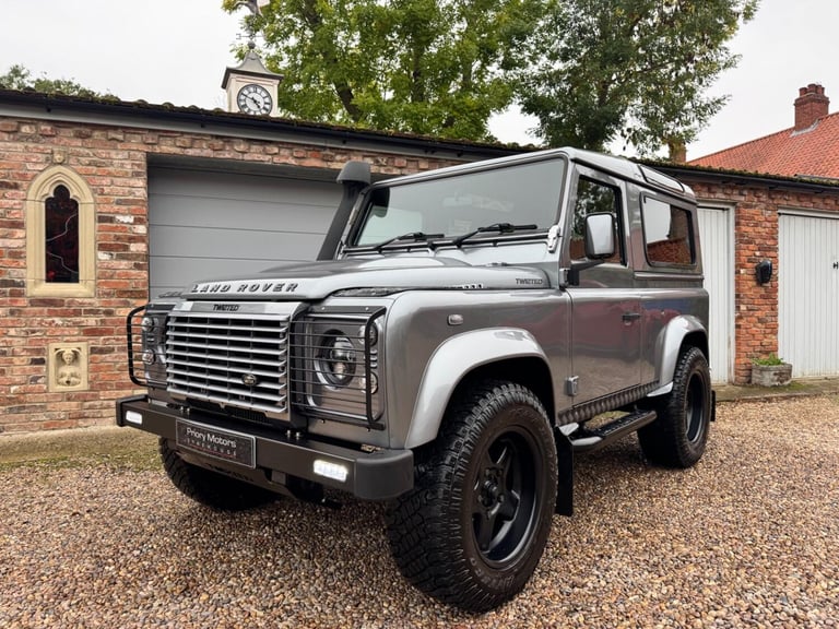 image for LAND ROVER DEFENDER 90 2.2 TDCi XS TWISTED Edition 2013