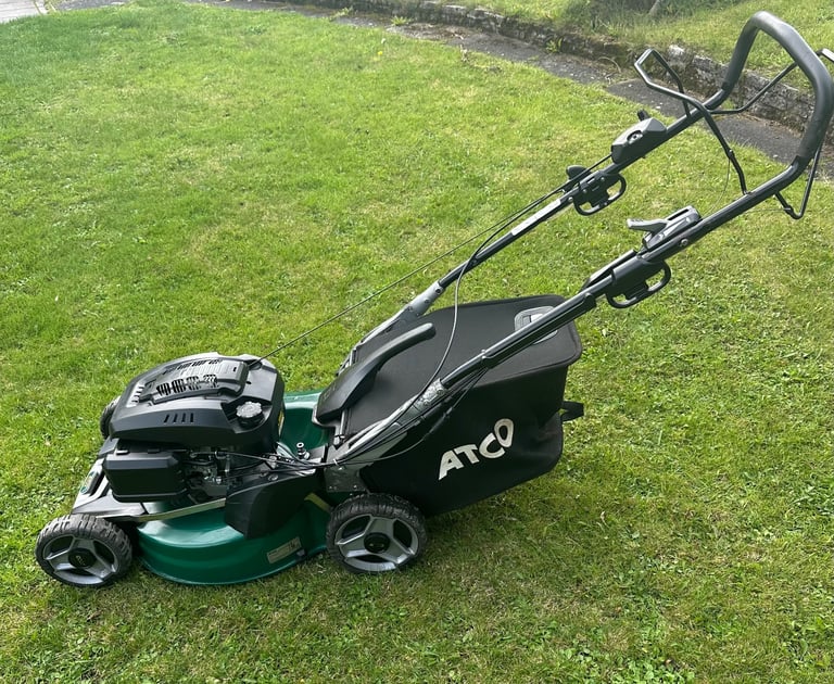 Atco Quattro 4in1 petrol lawnmower 21”cut Selfdrive 196cc mower £850 New