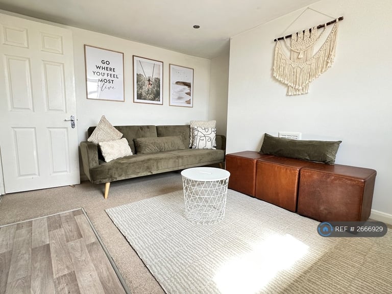 2 bedroom flat in St. James's Street, Brighton, BN2 (2 bed) (#2666929)