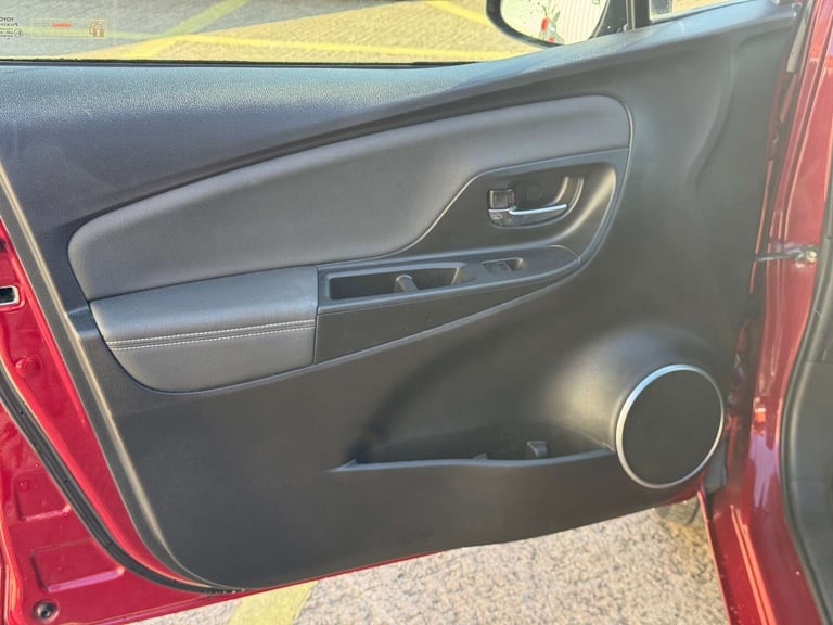 2017 Toyota Yaris 1.3 Yaris Design VVT-i 5dr - NATIONAL DELIVERY* Hatchback Petrol Manual