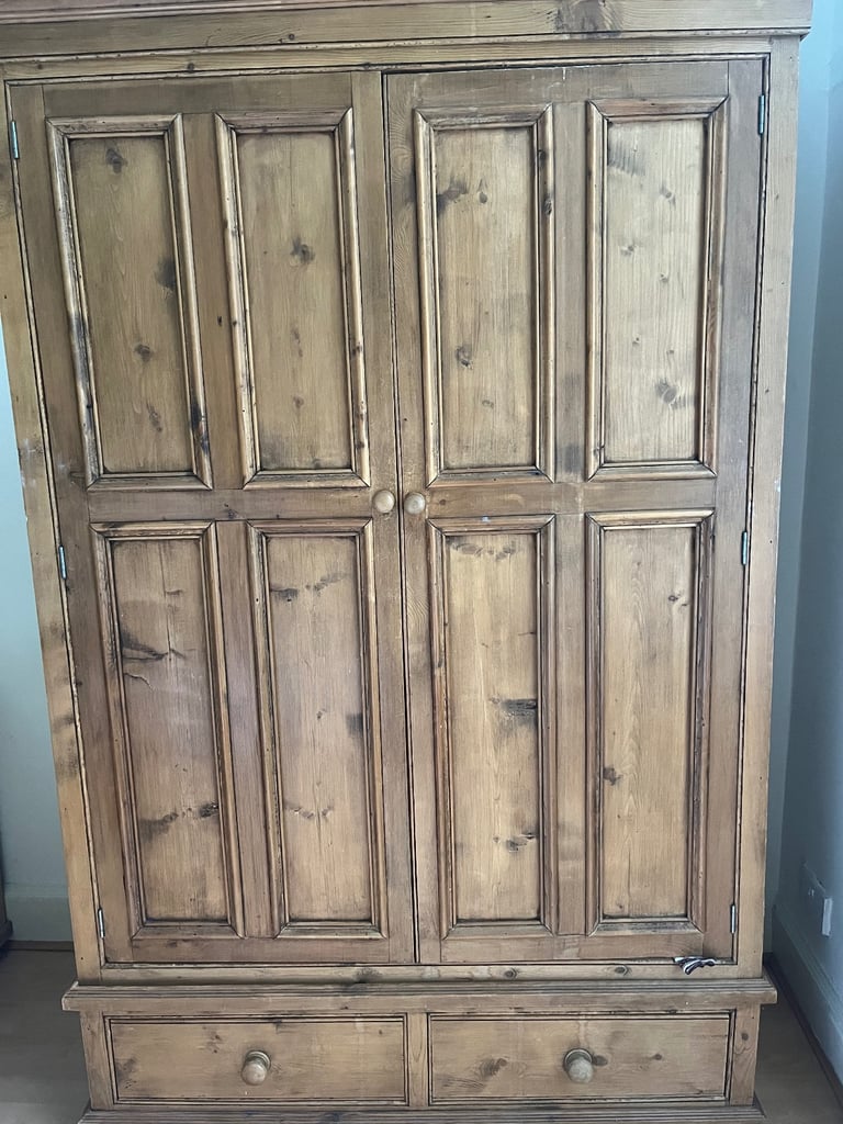 Large Pine Double Wardrobe