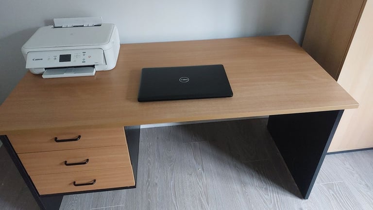Desk for home or office 