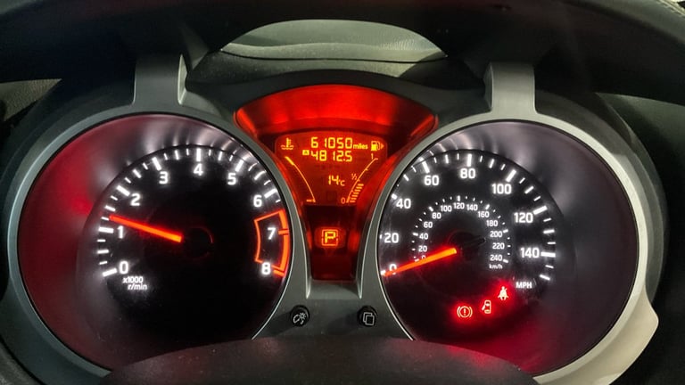 2015 NISSAN JUKE 1.6 Acenta Premium Silver Auto Petrol