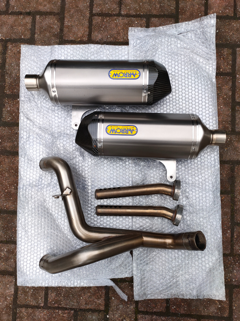 image for Arrow Silencers and link pipe for Triumph Speed Triple 2011-2015