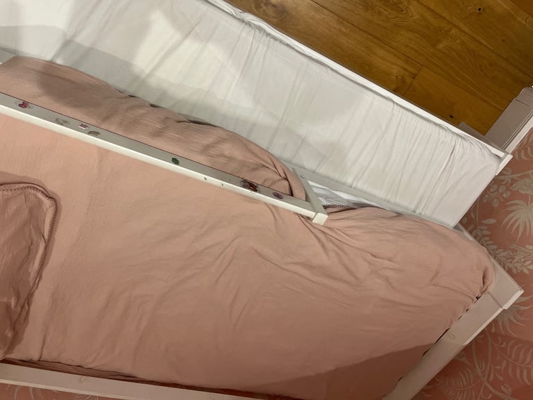 Kids single bed with pull out bed and drawers