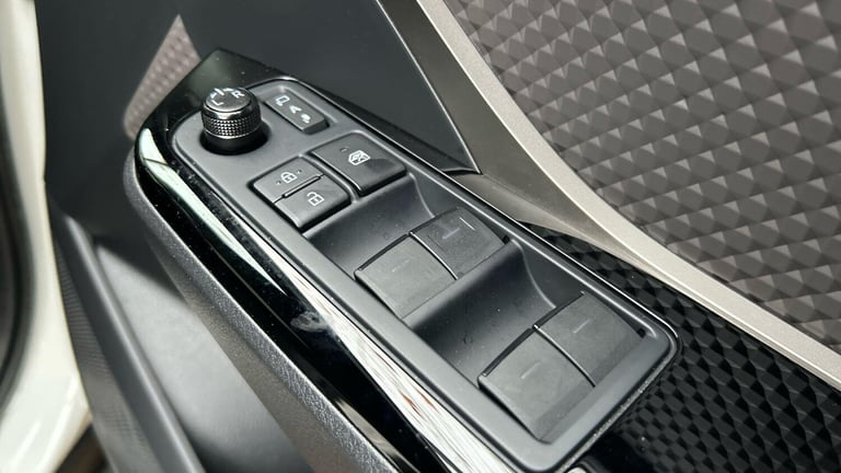 2023 Toyota C-HR 1.8 VVT-h GPF Excel SUV 5dr Petrol Hybrid CVT Euro 6 (s/s) (122 ps) HATCHBACK Pe...