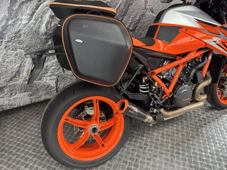 KTM 1290 SUPERDUKE R EVO 2023