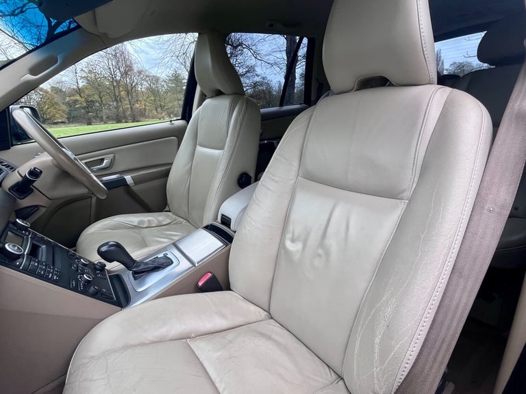 2011 Volvo XC90 2.4 D5 SE SUV 5dr Diesel Geartronic AWD (219 g/km  200 bhp)