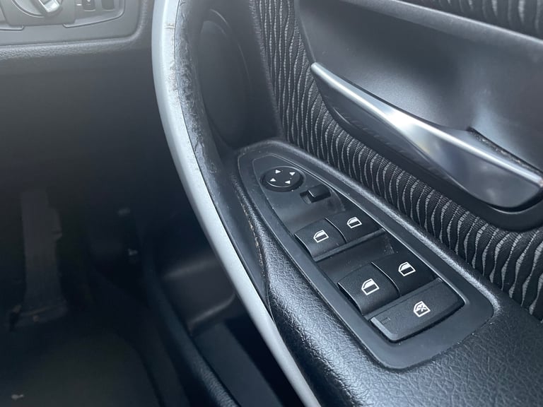 BMW, 3 SERIES, Saloon, 2013, Auto| 2key|Low miles|BMW serviced