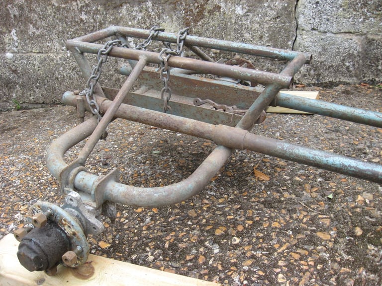 Towing dolly trailer for tricycle motorcycle, Reliant etc.