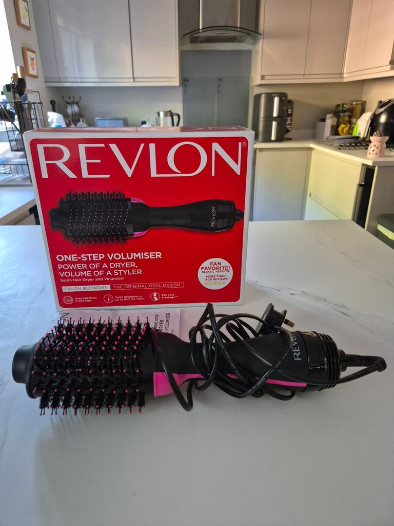 REVLON Salon One-Step Hair Dryer and Volumisee