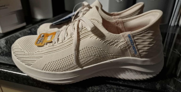 Ladies sketchers