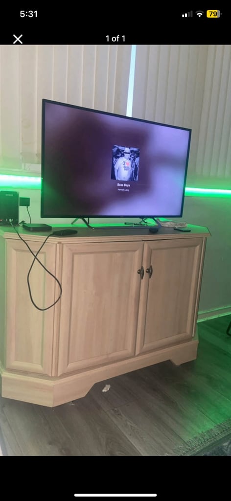 image for Tv unit on wheels 