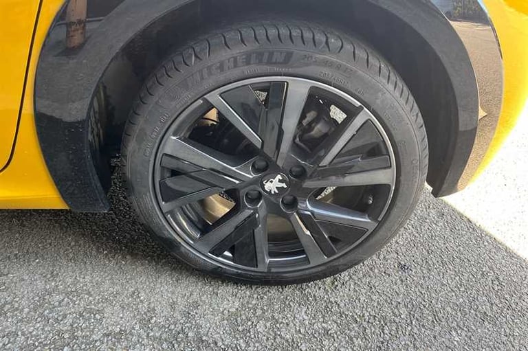 2023 Peugeot 208 1.2 PureTech 100 GT 5dr HATCHBACK PETROL Manual