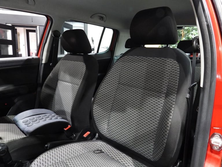 2010 60 SKODA FABIA 1.2 TSI SE HATCHBACK 5DR PETROL DSG EURO 5 (105 PS)