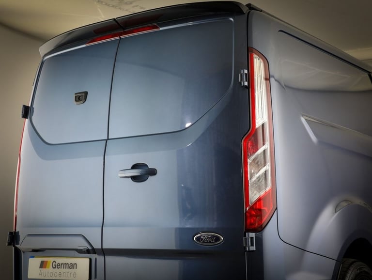 2022 Ford Transit Custom 2.0 300 EcoBlue Limited Panel Van 5dr Diesel Manual L2 H1 Euro 6 (s/s) (...