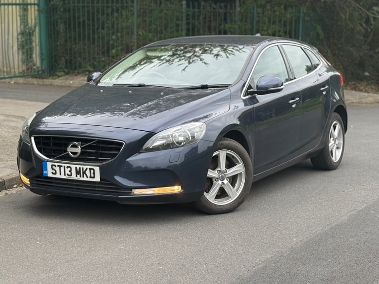 2013 Volvo V40 T3 SE 5dr HATCHBACK Petrol Manual