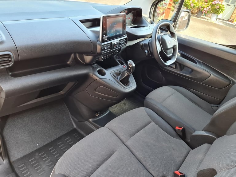2021 Peugeot Partner Professional Hdi 100 Bhp Diesel Three Front Seats Side Door