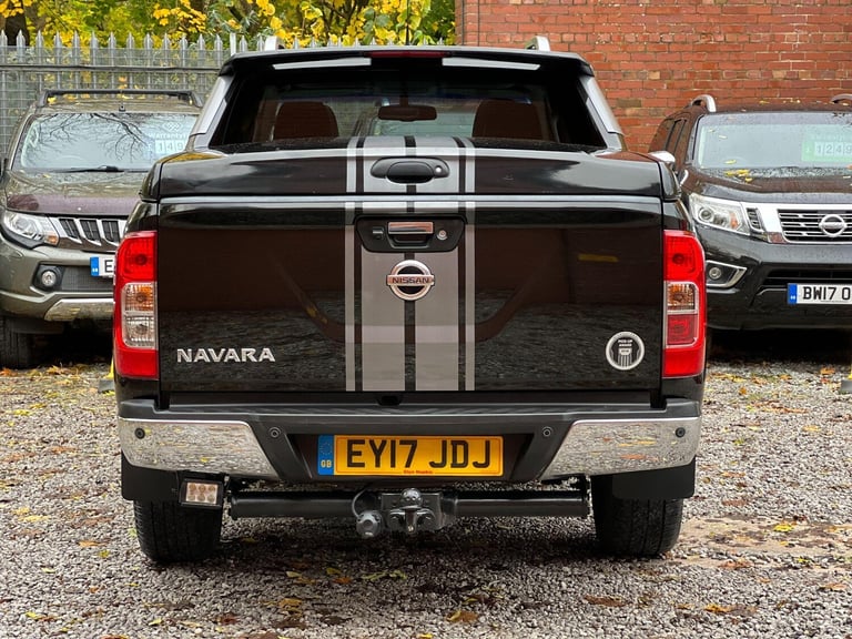 2017 Nissan Navara Double Cab Pick Up Tekna 2.3dCi 190 4WD PICK UP DIESEL Manual