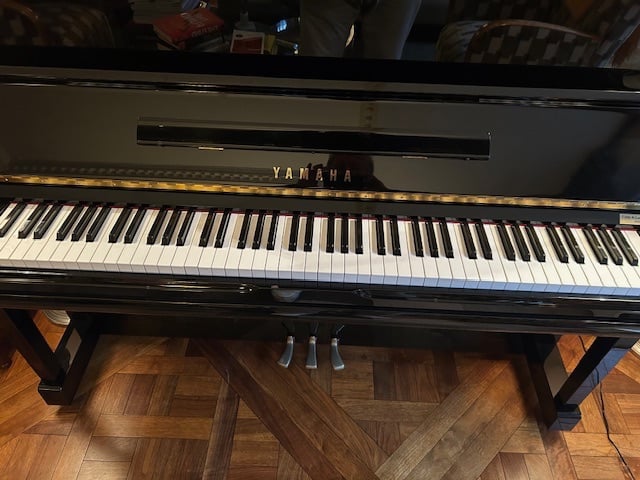 Yamaha piano U30A in mint condition