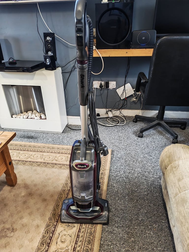 image for SHARK POWERED LIFTAWAY VACUUM CLEANER 