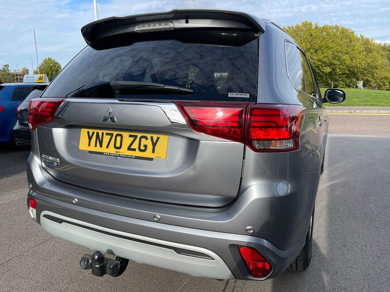 2020 Mitsubishi Outlander 2.4h TwinMotor 13.8kWh Verve CVT 4WD Euro 6 (s/s) 5dr ESTATE Petrol/Ele...