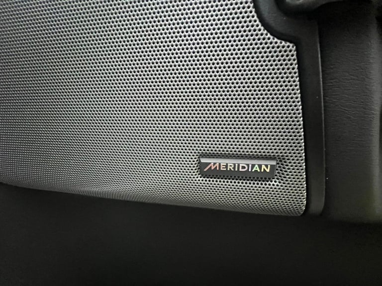 LAND ROVER DISCOVERY 4 3.0 SD V6 HSE 2015