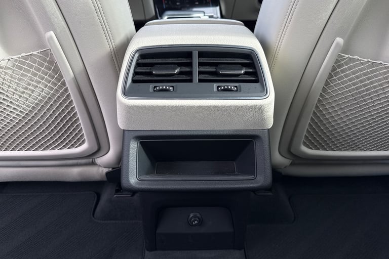 2022 Audi e-tron Sportback Technik 50 quattro 230,00 kW SUV ELECTRIC Automatic