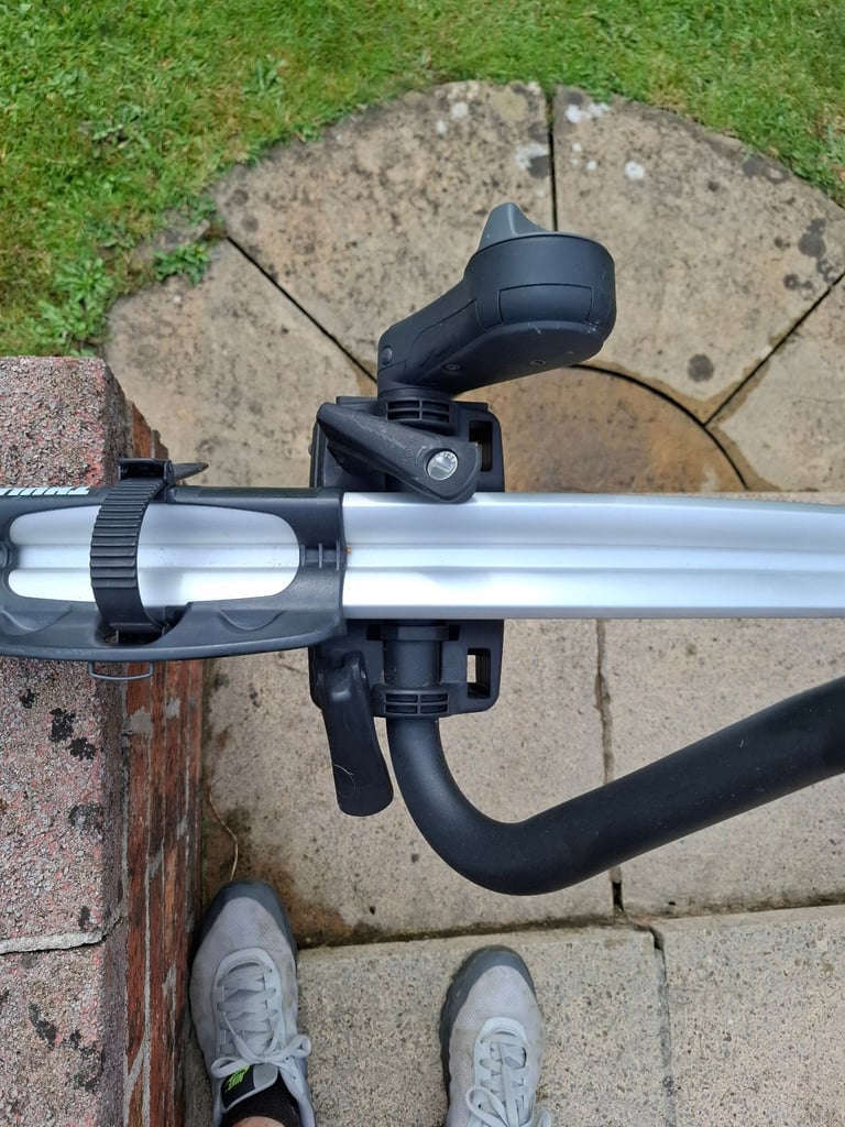 Thule ProRide roof bike rack black/aluminum