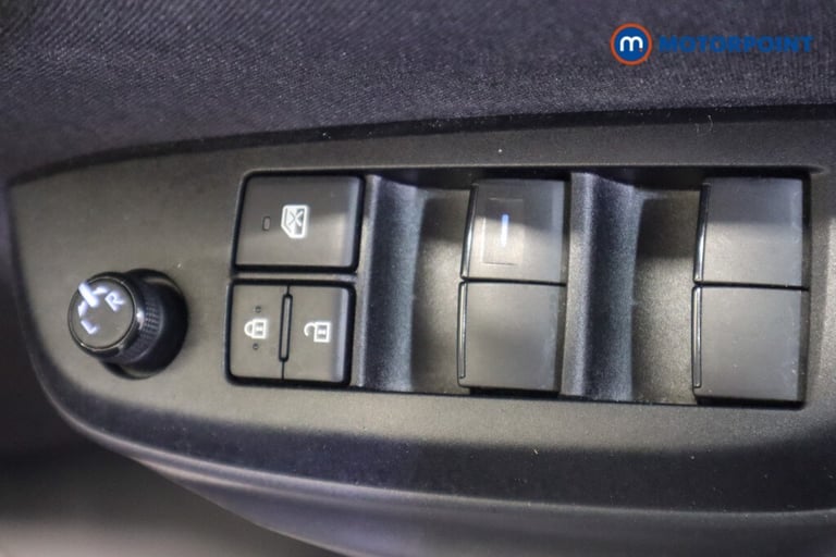 2023 Toyota Yaris Cross 1.5 Hybrid Design 5dr CVT Estate Hybrid Automatic
