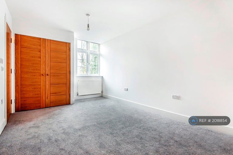 2 bedroom flat in Southdown Road, Shawford, Winchester, SO21 (2 bed) (#2018854)