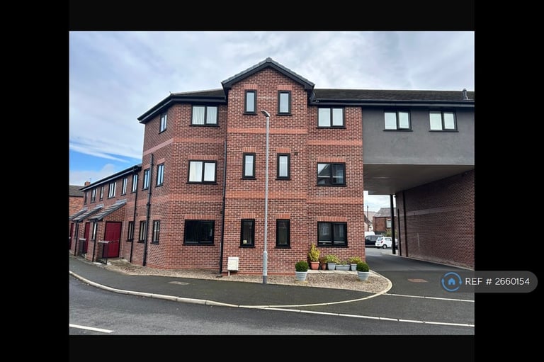 2 bedroom flat in St Helens, St. Helens, WA10 (2 bed) (#2660154)