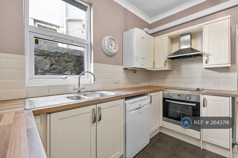 1 bedroom in Welbeck Avenue, Plymouth, PL4 (#2643716)