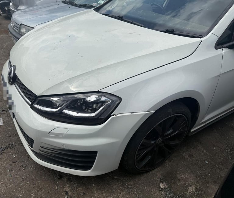 Breaking spare parts vw golf mk7 gtd white