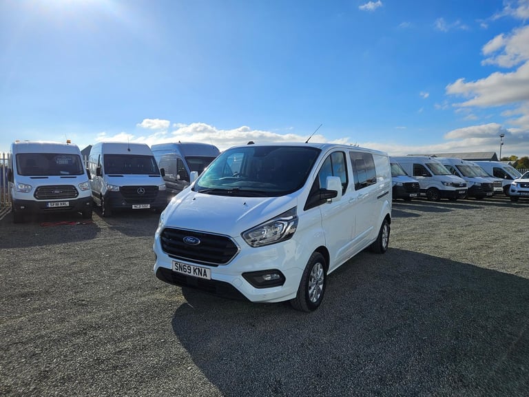 FORD TRANSIT CUSTOM 320 LIMITED 130 L2 CREWVAN, ULEZ FREE, WET BELT JUST DONE